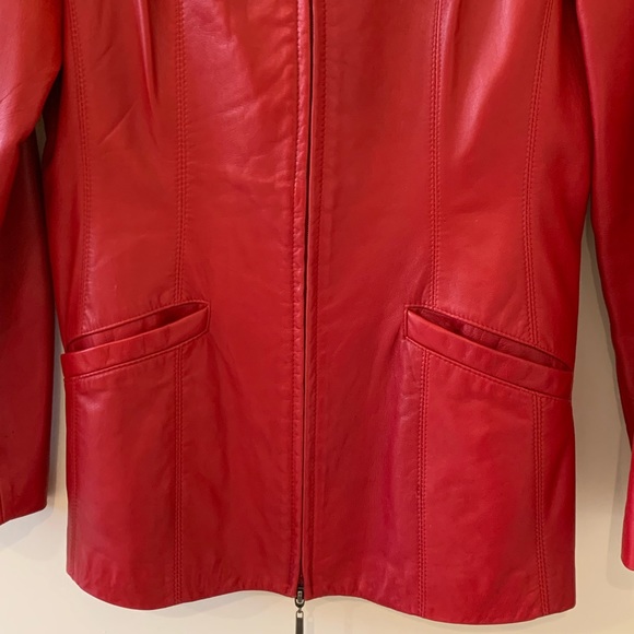 Danier deep red XS leather blazer - Picture 8 of 15